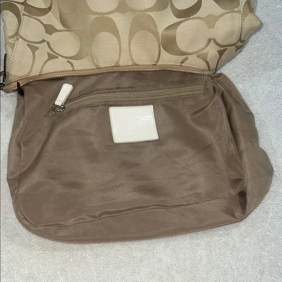 Coach Beige and White Signature Shoulder Bag - Picture 6 of 10